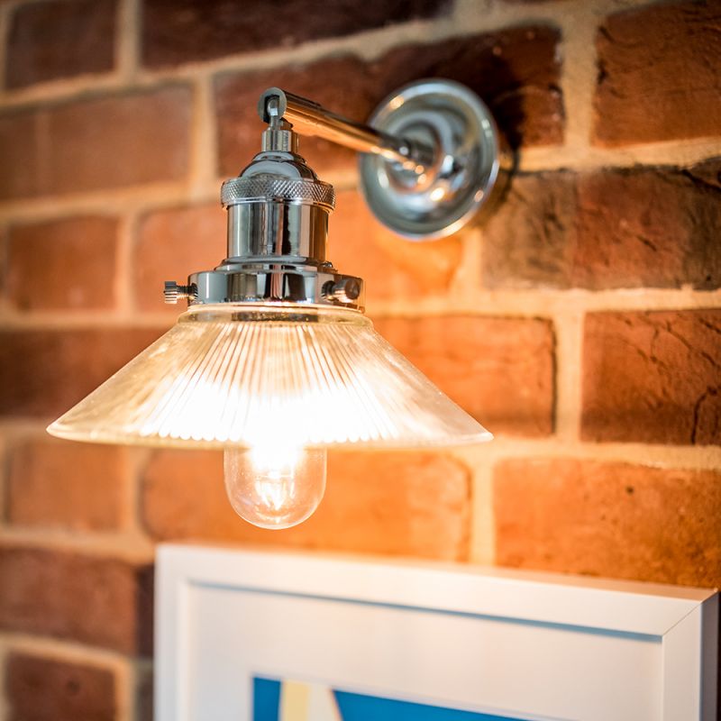 Culinary Concepts Polished Nickel Straight Fitment With Small Ribbed Triangular Shade