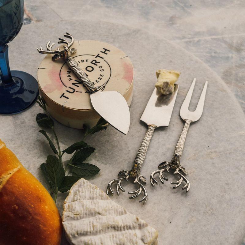 Culinary Concepts Set Of Three Stag Head Cheese Knives