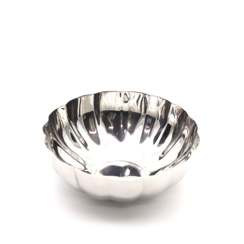 culinary concepts Small Stainless Steel Scalloped Edge Bowl