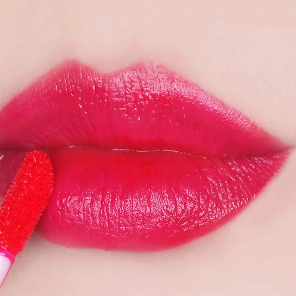 Cult Benefit GoGo Tint Bright Cherry Tinted Lip & Cheek Stain 6ml