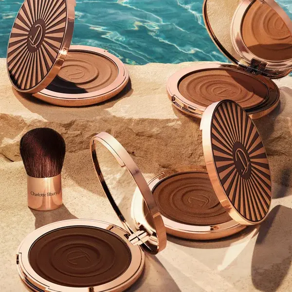 Cult Charlotte Tilbury Beautiful Skin Bronzing Brush