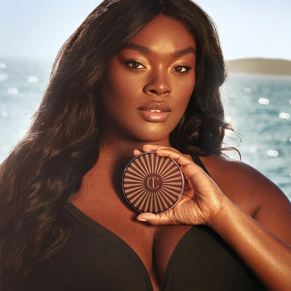 Cult Charlotte Tilbury Beautiful Skin Bronzing Brush