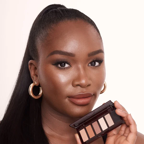 Cult Charlotte Tilbury Easy Eye Palette - Super Nudes