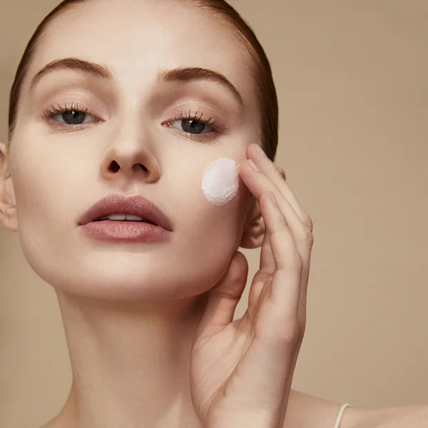 Cult Clé De Peau Beauté Skin-Refining Clay Scrub 90ml
