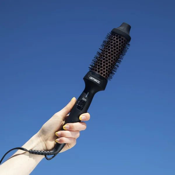 Cult Amika Blowout Babe Thermal Brush