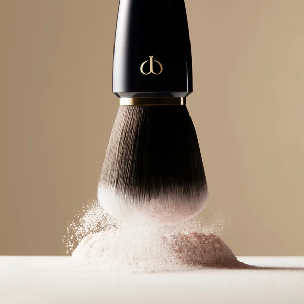 Cult Clé De Peau Beauté Powder Brush