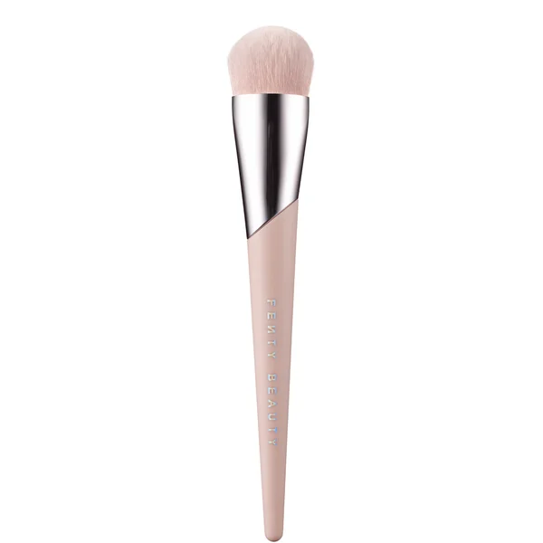 cult Fenty Beauty Full-Bodied Foundation Brush - 110