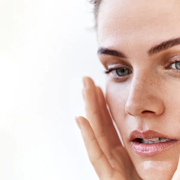 Cult Fresh Rose Instant Hydration Mist 100ml