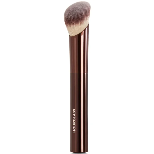 cult Hourglass Ambient Soft Glow Foundation Brush