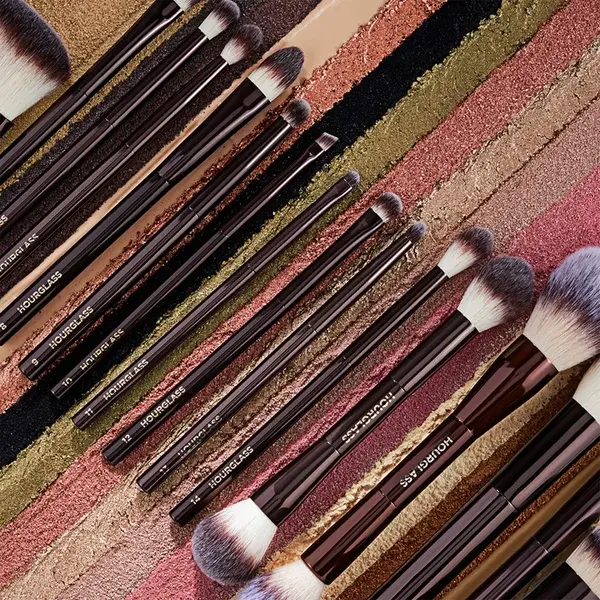Cult Hourglass Vegan Travel Brush Set