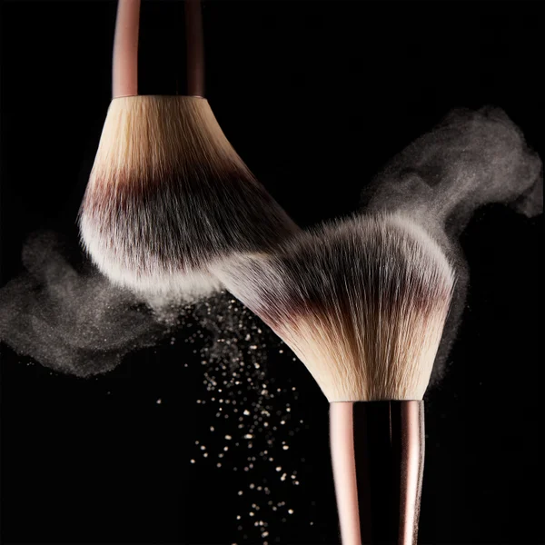 Cult Hourglass Veil Powder Brush