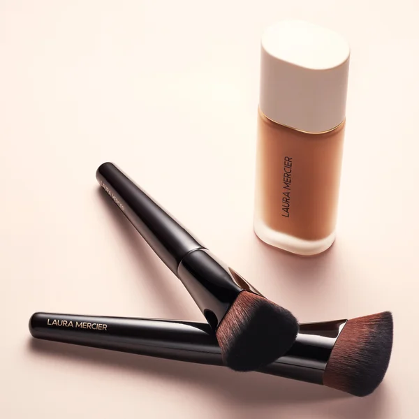 Cult Laura Mercier Real Flawless Foundation Brush
