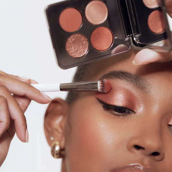 Cult RÓEN Eyes On Me Eyeshadow Palette