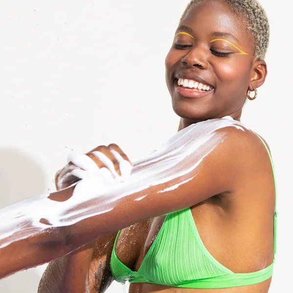 Cult SUNDAE Very Vanilla Whipped Shower Foam 260ml