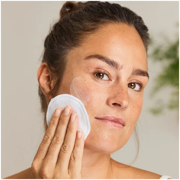 Cult Weleda Sensitive Cleansing Lotion - Almond 75ml