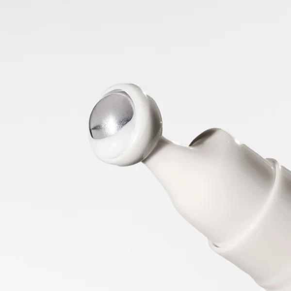 Cult INNISFREE Green Tea Caffeine Bright-Eye Serum 10ml