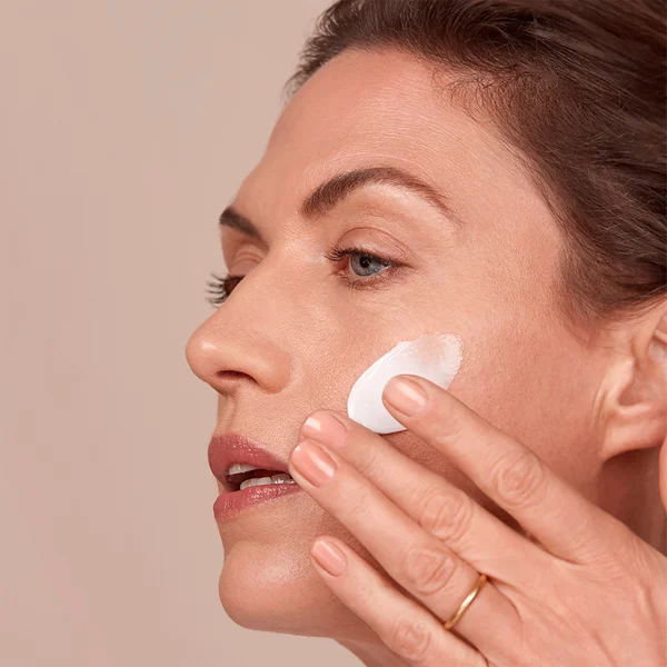Cult Paula's Choice Clear Ultra-Light Daily Hydrating Fluid SPF30+