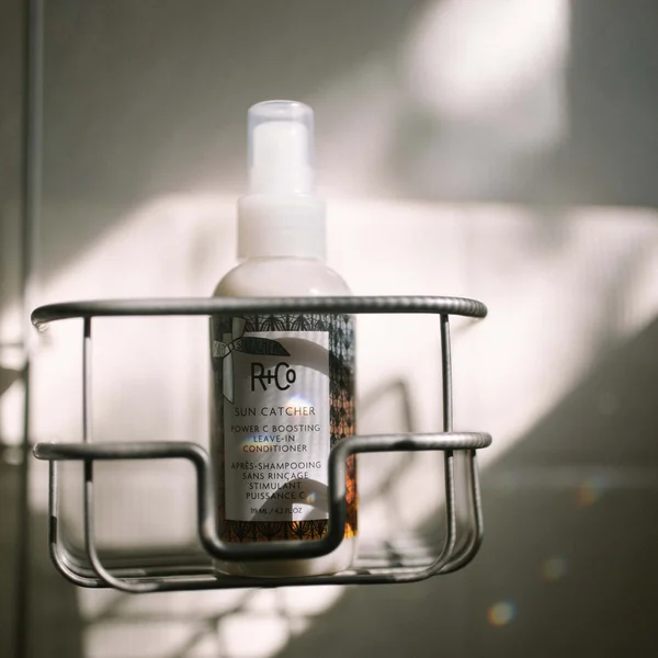 Cult R+Co SUN CATCHER Power C Boosting Leave-In Conditioner 4.2 Fl. Oz