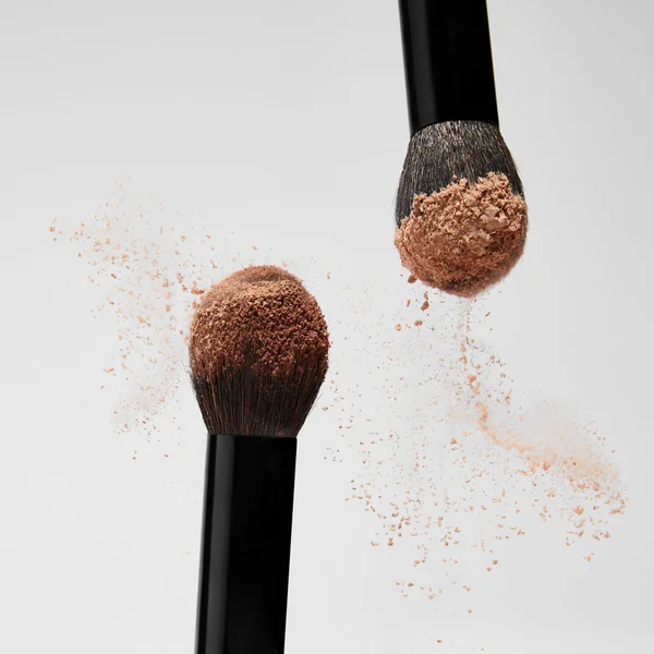 Cult Saie Beauty The Fluffy Pinpoint And Setting Brush