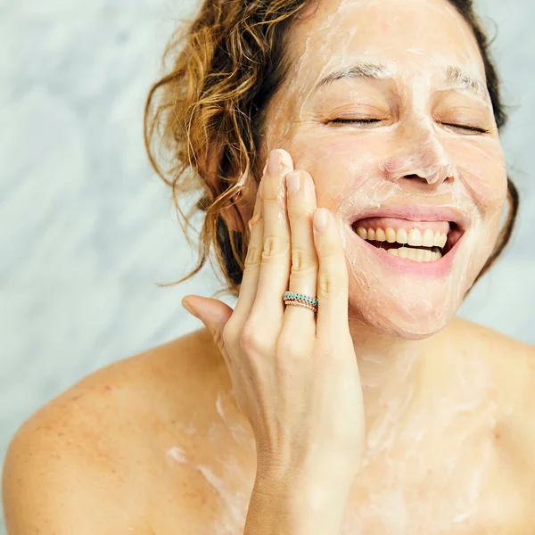 Cult Tata Harper Regenerating Cleanser Daily Exfoliating And Clarifying Treatment 50ml