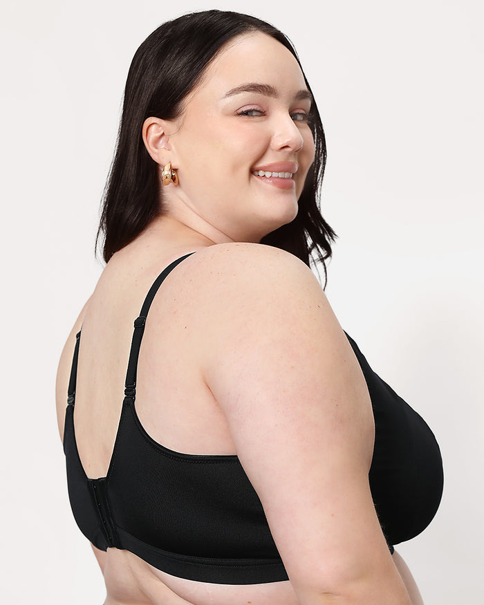 Curvy Couture Medium Impact Wireless Sports Bra Black Hue