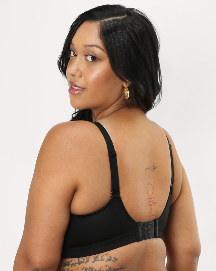 Curvy Couture Medium Impact Wireless Sports Bra Black Hue
