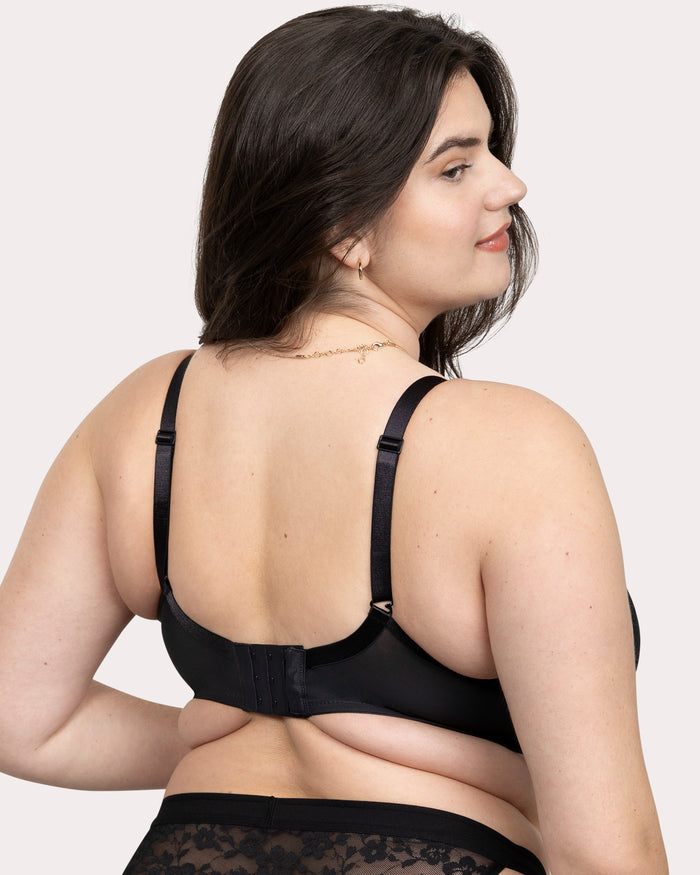 Curvy Couture No-Show Lace Plunge T-Shirt Bra Black Hue