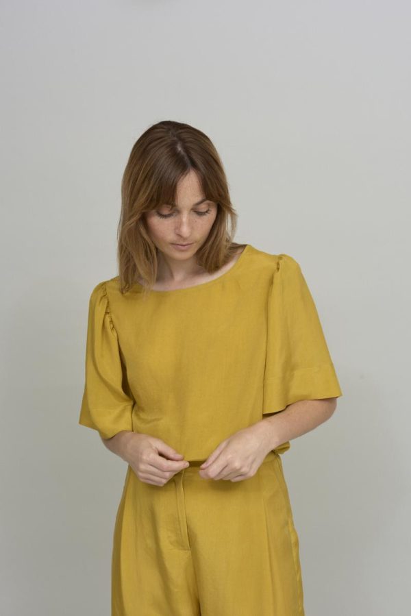 Cus GATHERED SLEEVE Top Yellow