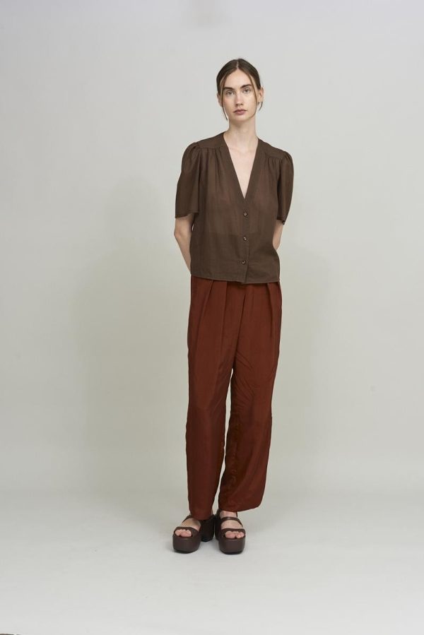 Cus GATHERED V-NECK Shirt Brown