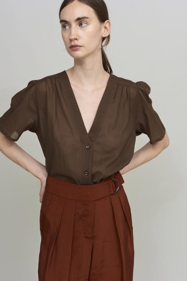Cus GATHERED V-NECK Shirt Brown