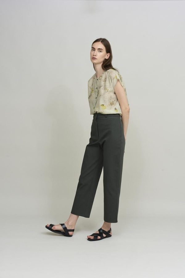 Cus RELAXED SLEEVELESS & COLLARLESS Shirt Green Print