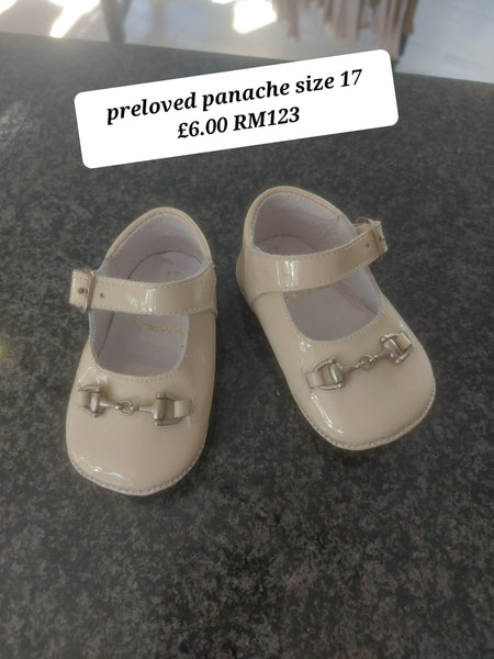 cute couture PRELOVED Preloved Cream Patent Panache soft sole shoes size 17 RM123