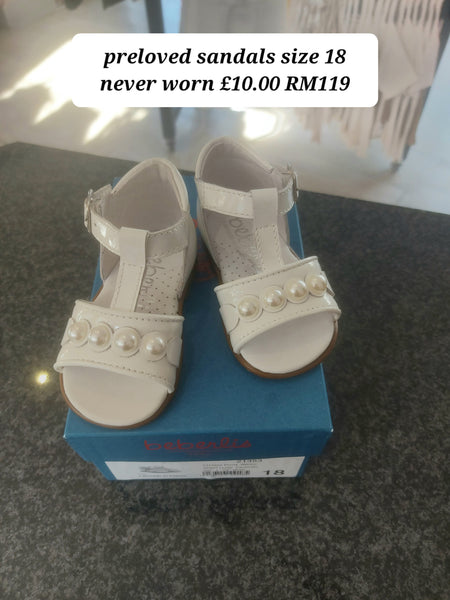 cute couture PRELOVED Preloved New Spanish sandals size 18 RM119