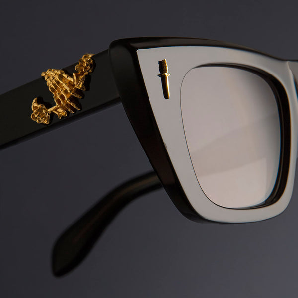 Cutler And Gross The Great Frog Love And Death Cat Eye Sunglasses Black