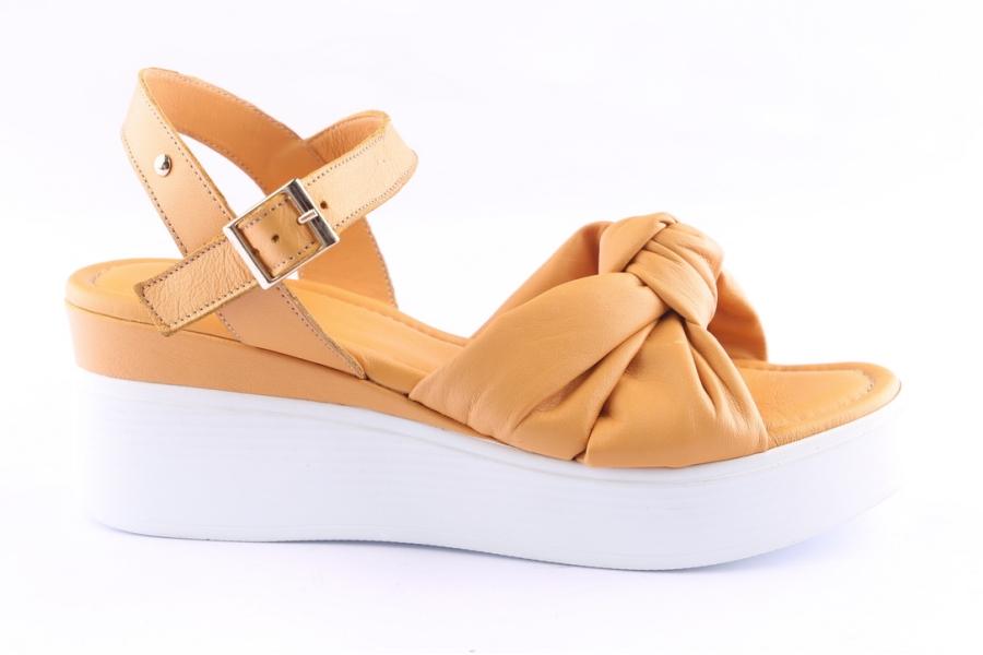 d.moro shoes Women Leather P. Sandals for Summer: CRM-6 Camel (Wholesale)