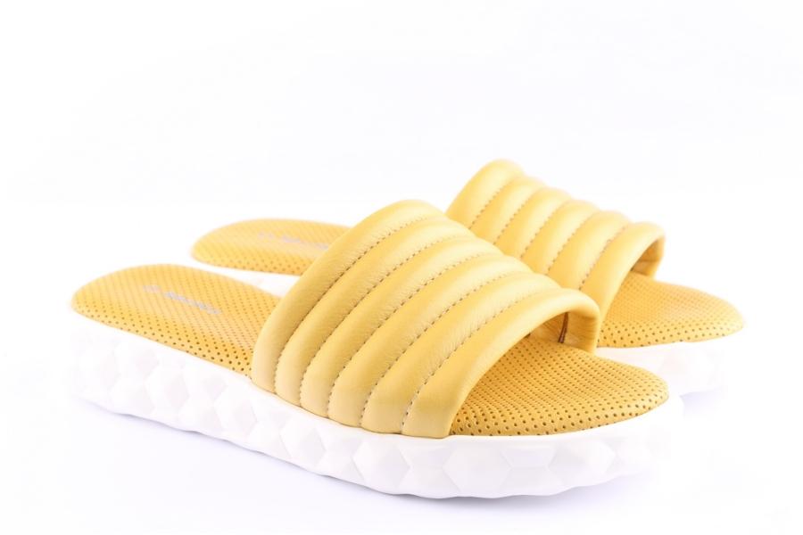 D.moro Shoes Women Leather Slippers For Summer: C700 Taxi (Wholesale)