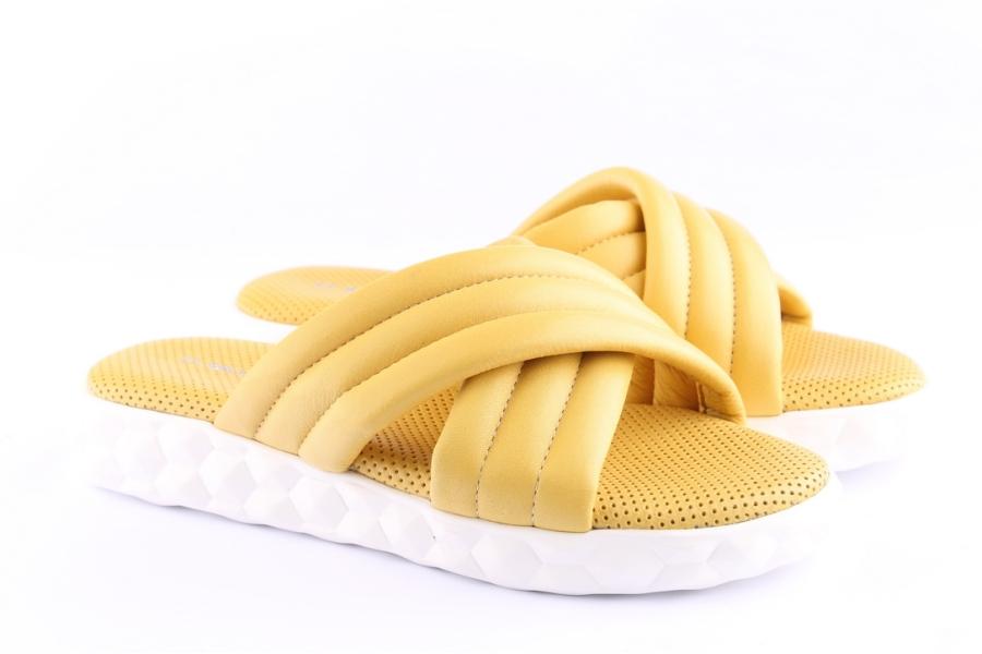 D.moro Shoes Women Leather Slippers For Summer: C703 Taxi (Wholesale)