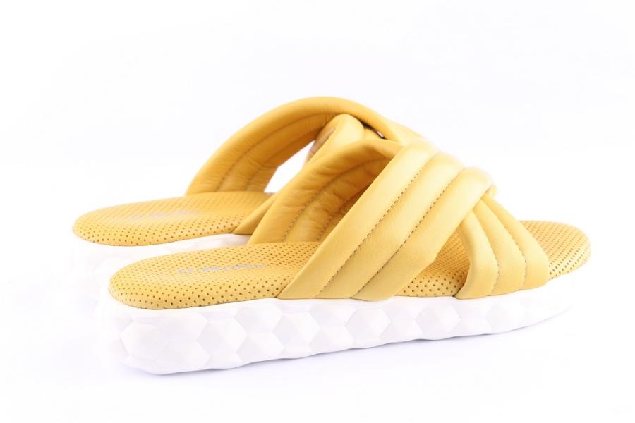 D.moro Shoes Women Leather Slippers For Summer: C703 Taxi (Wholesale)