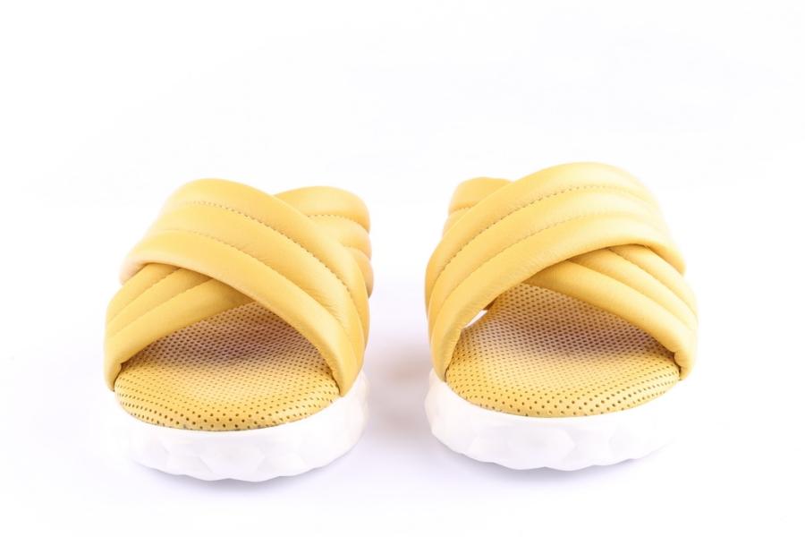 D.moro Shoes Women Leather Slippers For Summer: C703 Taxi (Wholesale)