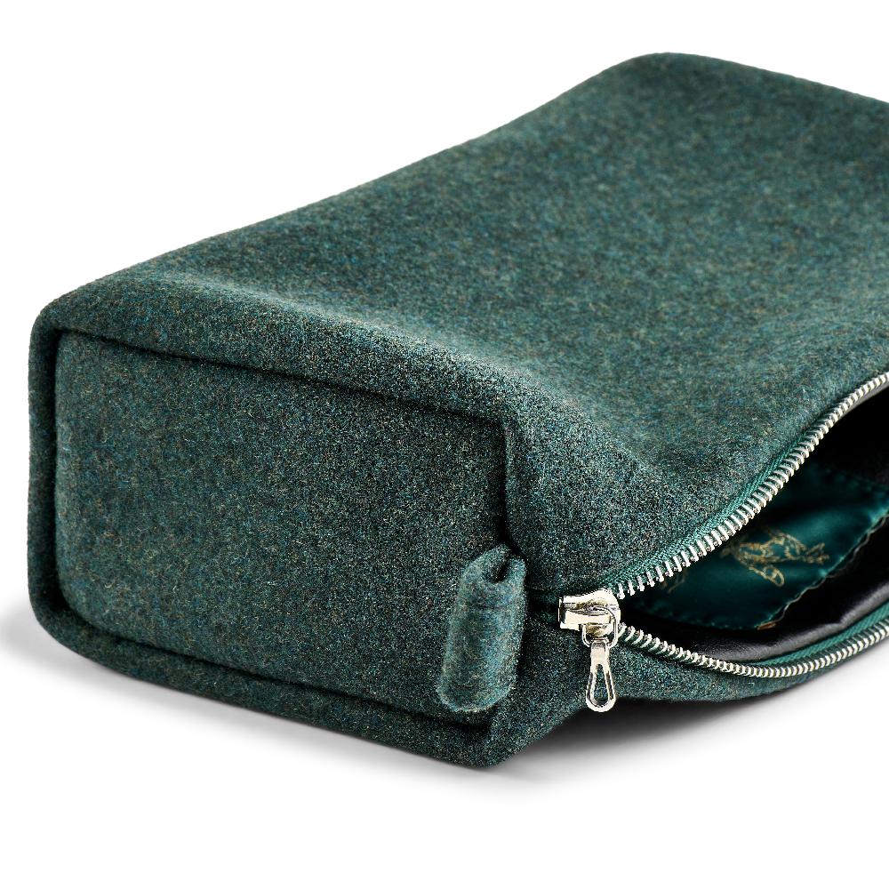D.r. Harris & Co. D. R. Harris And Fox Brothers Traveller Dark Green Flannel Washbag – Medium