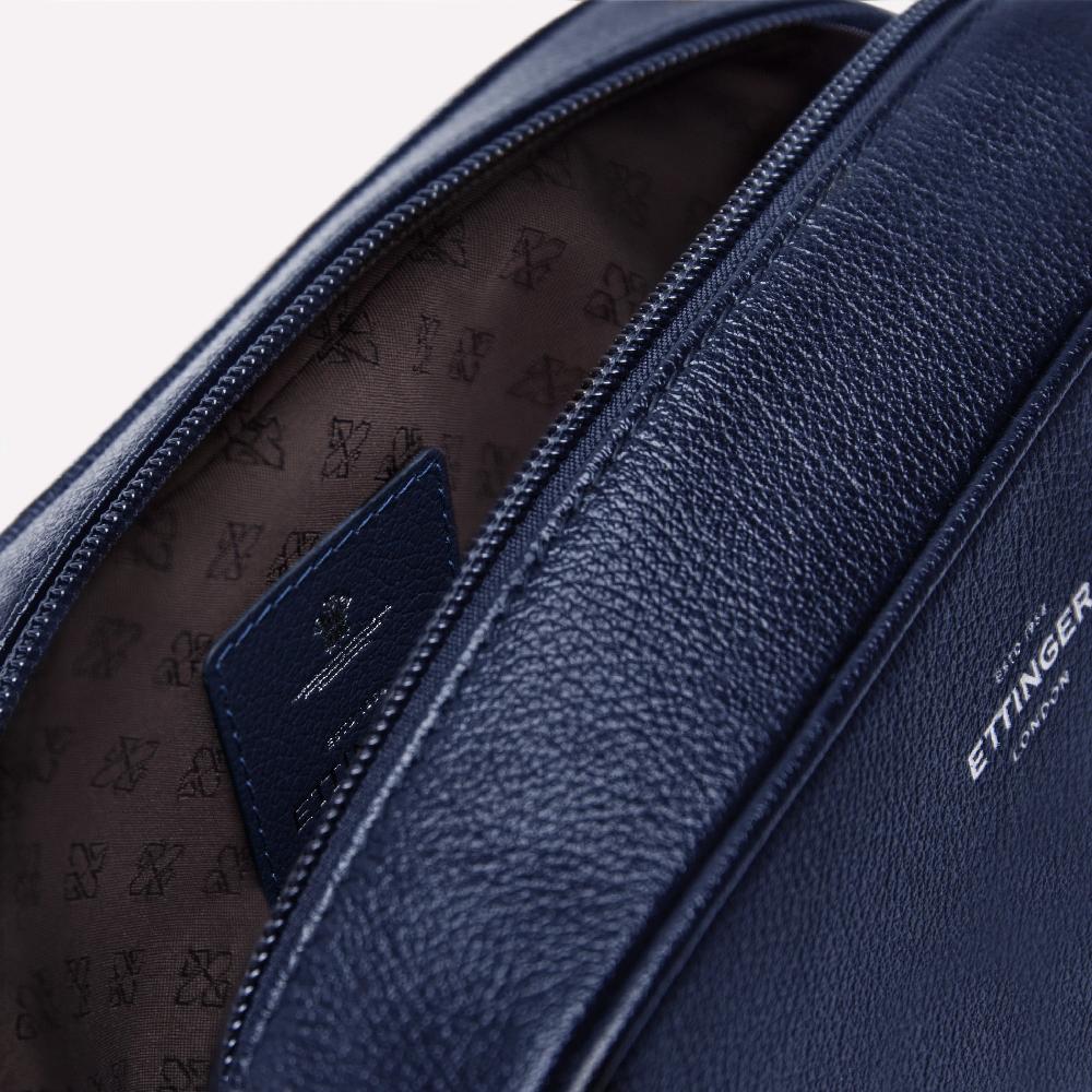 D.r. Harris & Co. Ettinger Capra Wash Bag – Marine Blue
