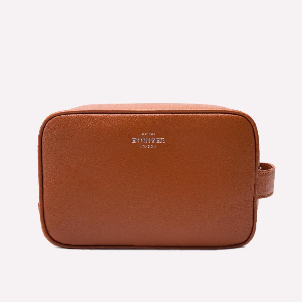 d.r. harris & co. Ettinger Capra Wash Bag – Tan