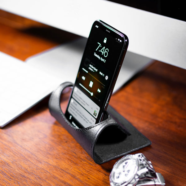 Dacasso Classic Black Leather Foldable Cell Phone Holder