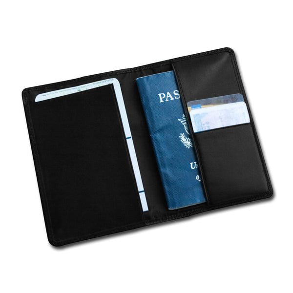 dacasso Classic Black Leather Passport Holder