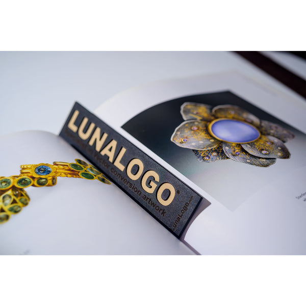 Dacasso Custom Top-Grain Leather Bookmark