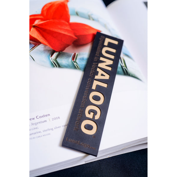 Dacasso Custom Top-Grain Leather Bookmark