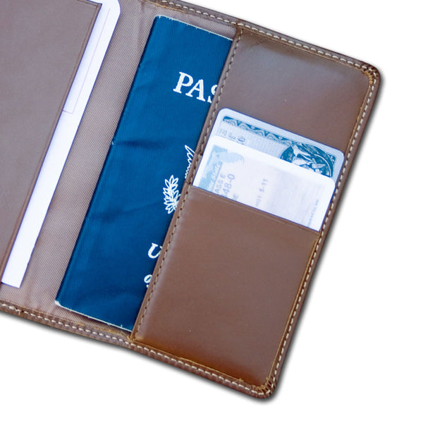 Dacasso Rustic Brown Leather Passport Holder