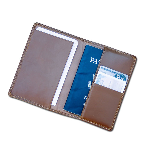 dacasso Rustic Brown Leather Passport Holder