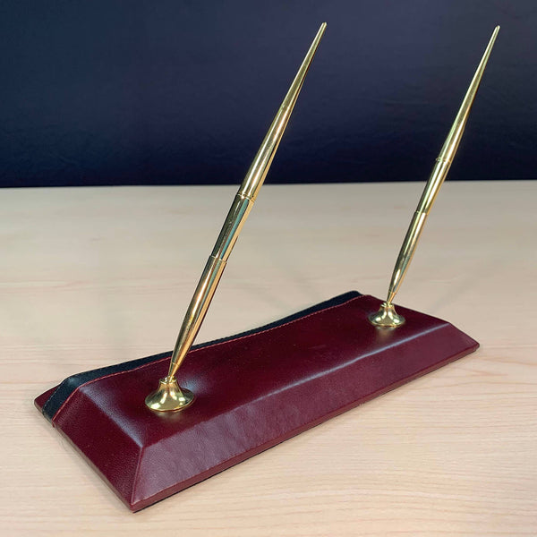 Dacasso Two-Tone Leather Double Pen Stand
