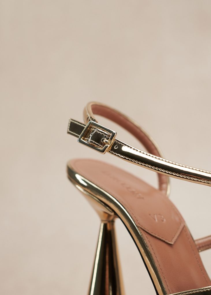 D'accori Arya Pumps Liquid Gold